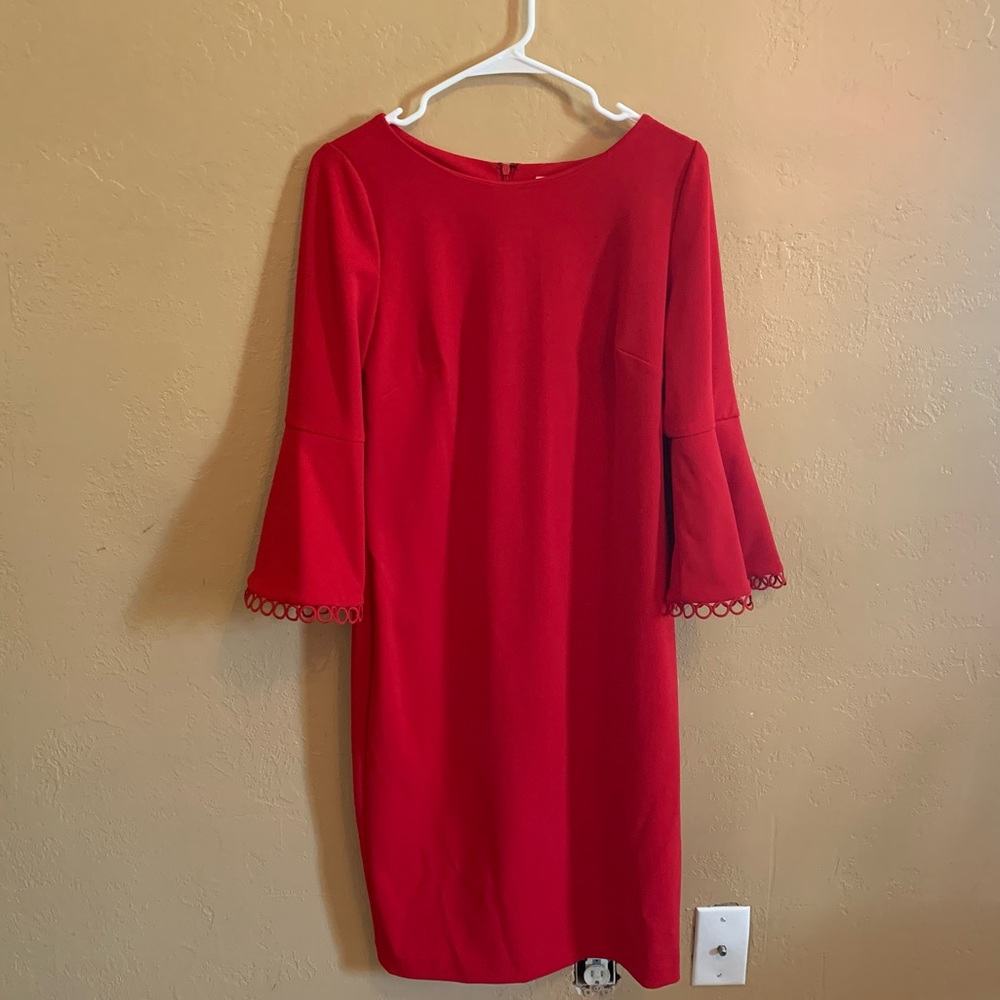 NWOT Calvin Klein Women's Circle Trim at Bell Sleeve Cuff Sheath Dress